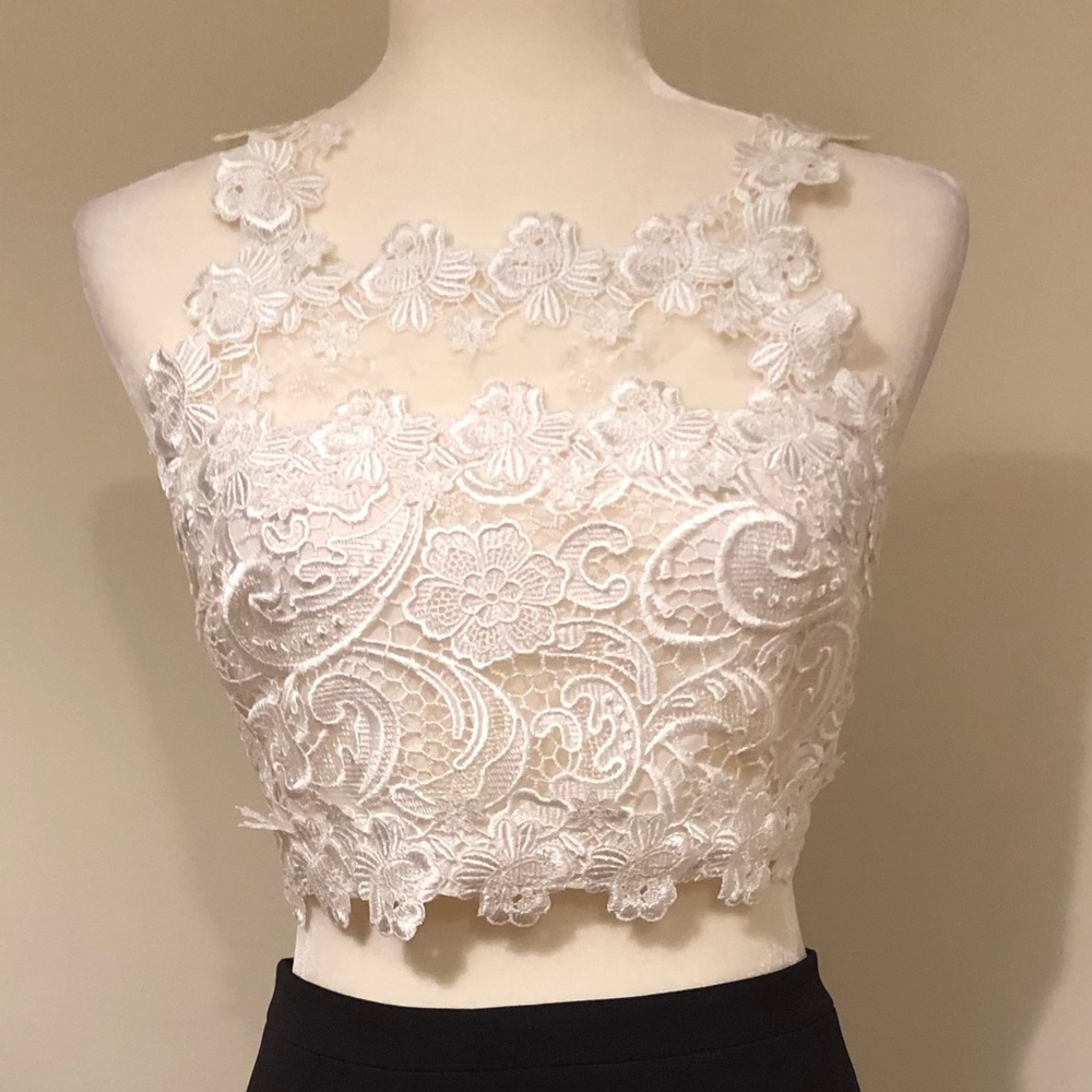 NWT White Lace Flower Strap Top